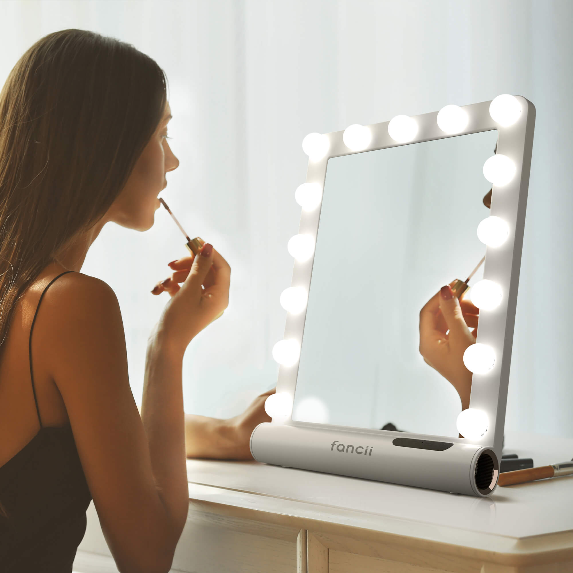 Madeline Mini Hollywood Mirror